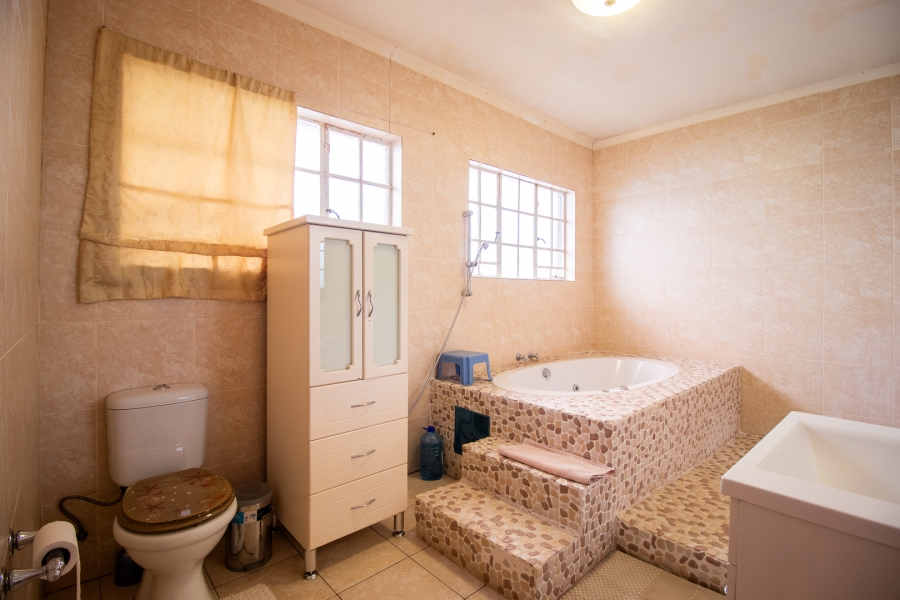 4 Bedroom Property for Sale in Dadaville Gauteng