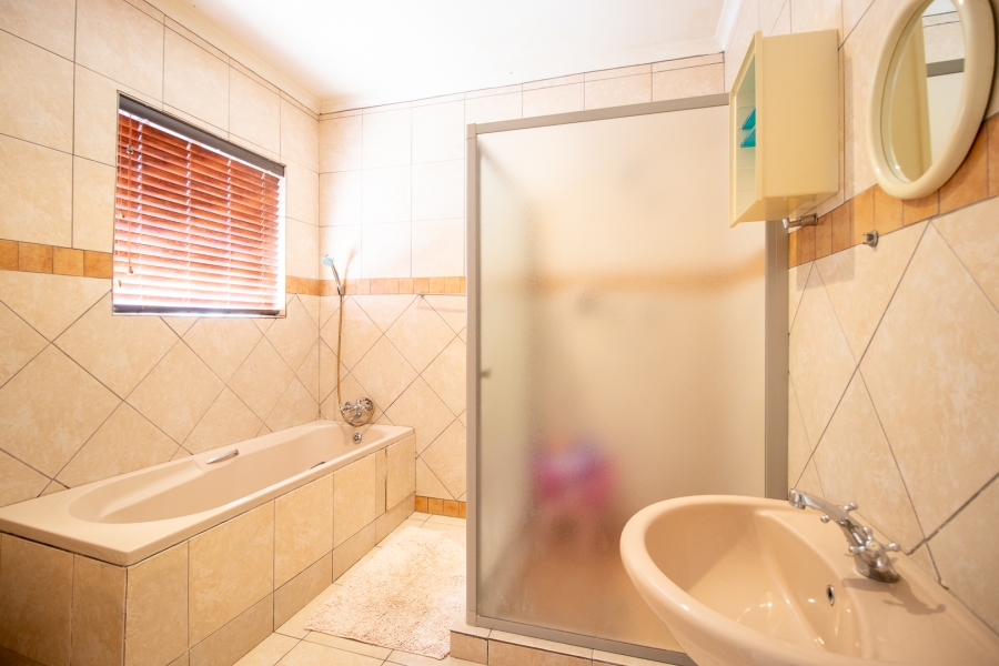 4 Bedroom Property for Sale in Dadaville Gauteng