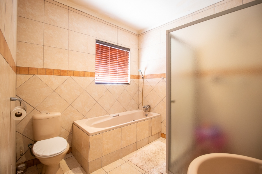 4 Bedroom Property for Sale in Dadaville Gauteng