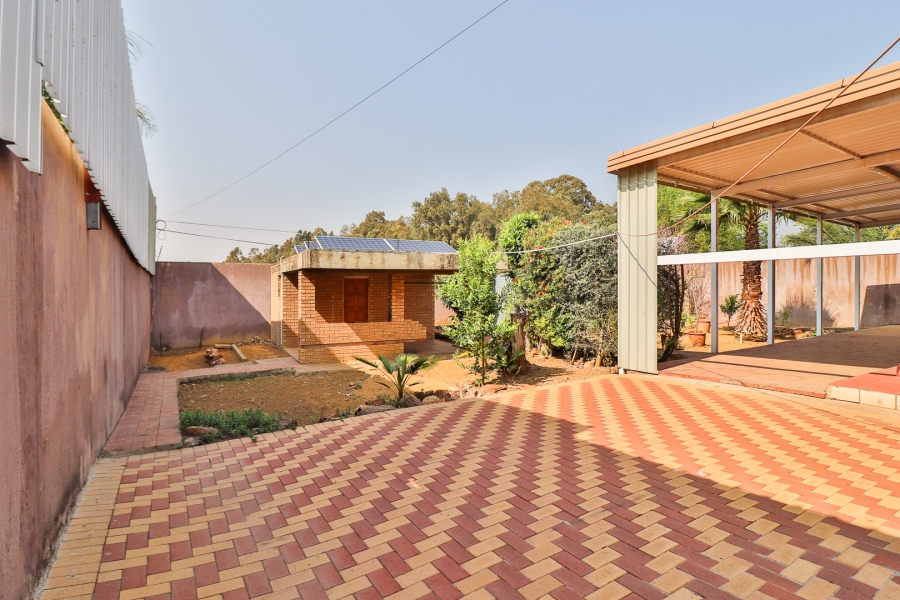 4 Bedroom Property for Sale in Dadaville Gauteng