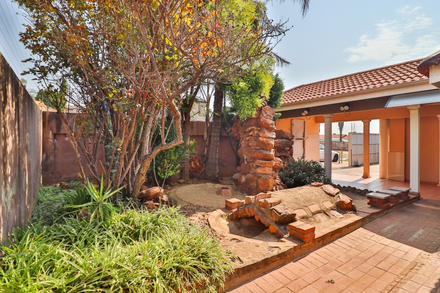 4 Bedroom Property for Sale in Dadaville Gauteng