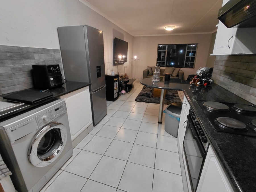 2 Bedroom Property for Sale in Kenleaf Gauteng