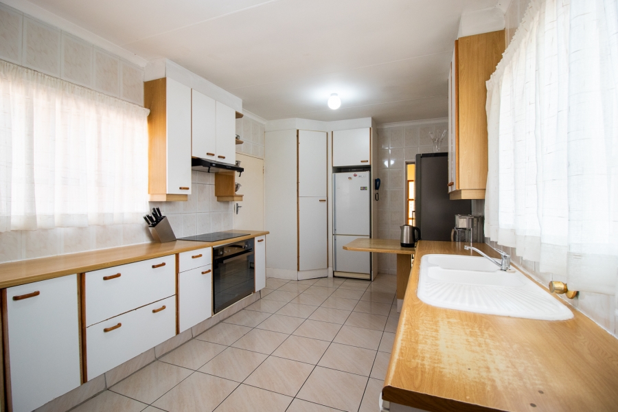 4 Bedroom Property for Sale in Winchester Hills Gauteng