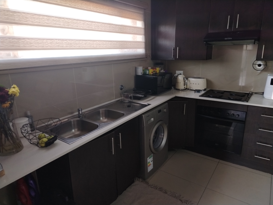 To Let 2 Bedroom Property for Rent in Helderwyk Gauteng