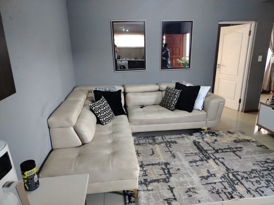 To Let 2 Bedroom Property for Rent in Helderwyk Gauteng
