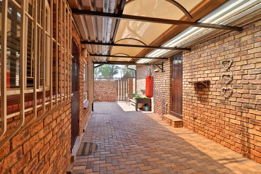 3 Bedroom Property for Sale in Randhart Gauteng
