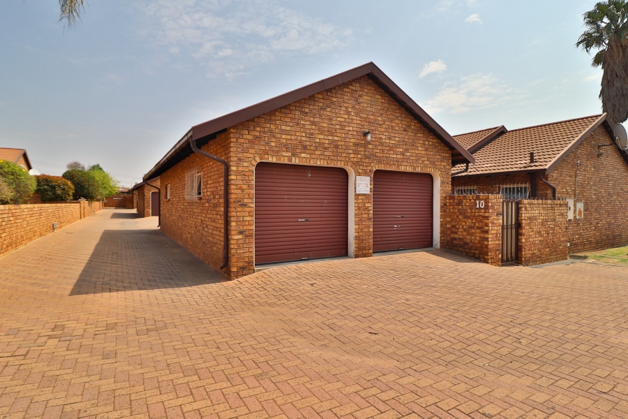 3 Bedroom Property for Sale in Randhart Gauteng