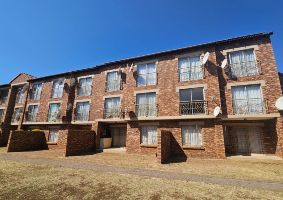 1 Bedroom Property for Sale in Karenpark Gauteng