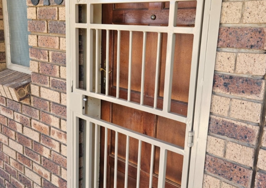 1 Bedroom Property for Sale in Karenpark Gauteng