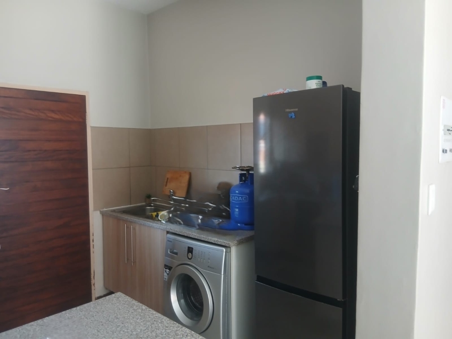2 Bedroom Property for Sale in Monavoni Gauteng