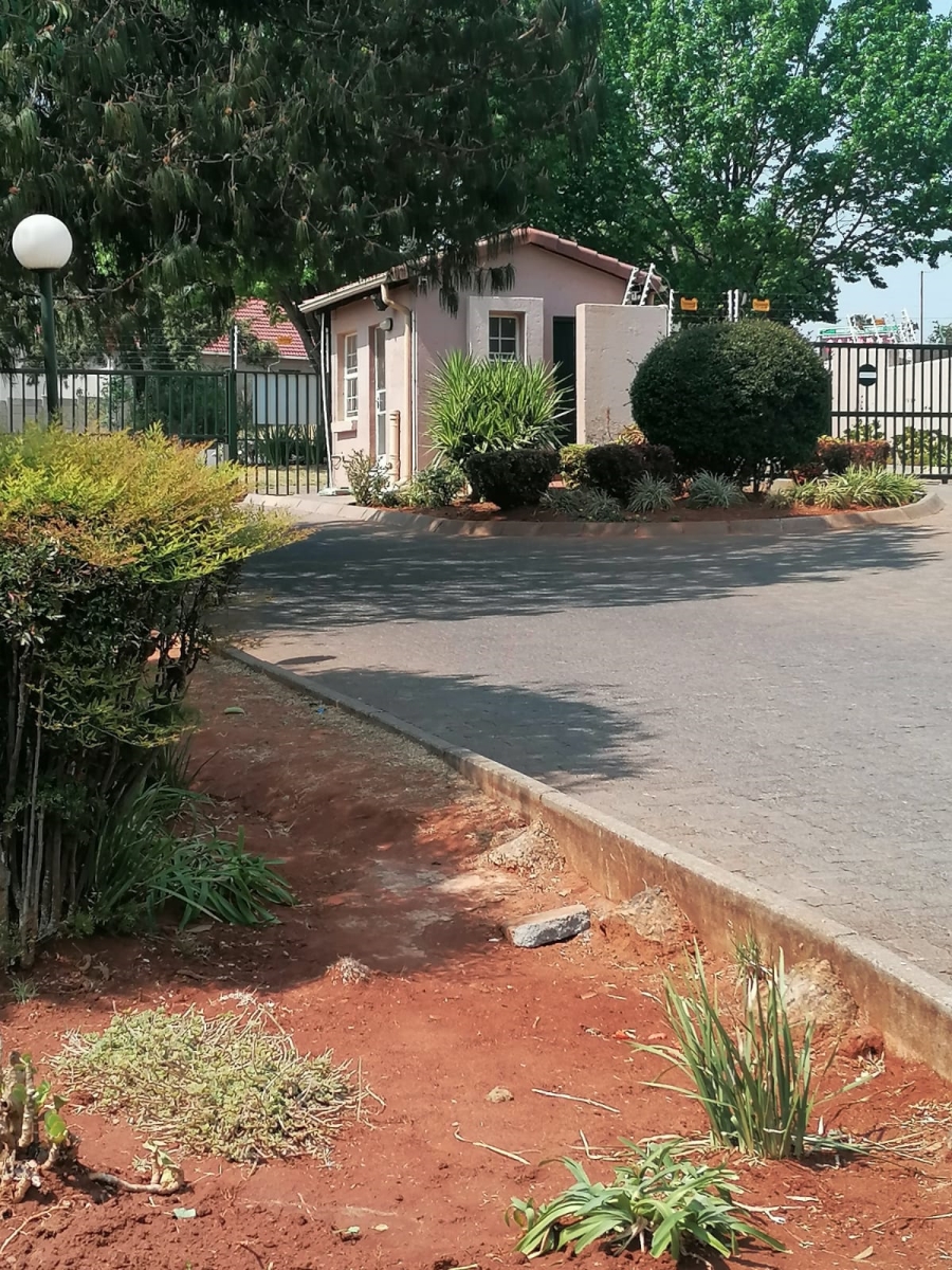 3 Bedroom Property for Sale in Horison Gauteng