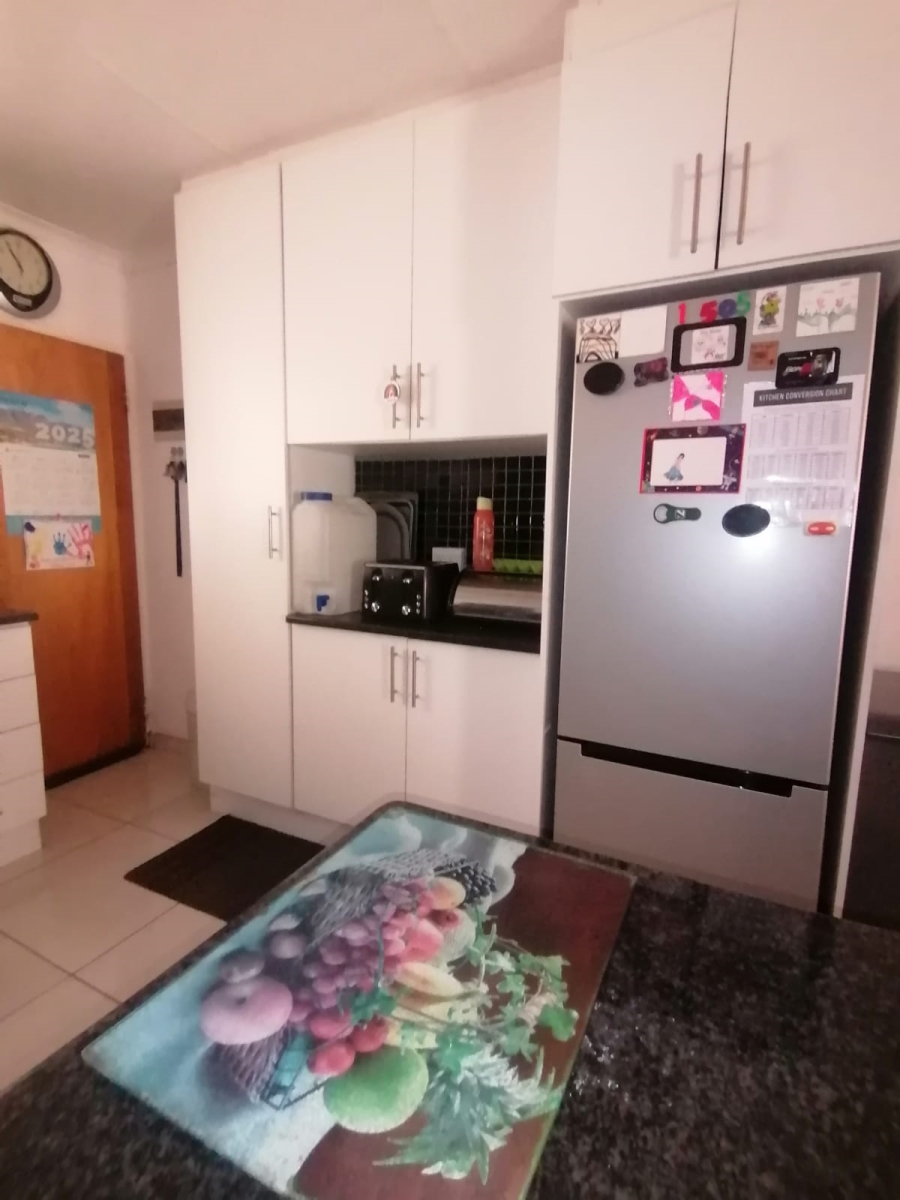 3 Bedroom Property for Sale in Horison Gauteng
