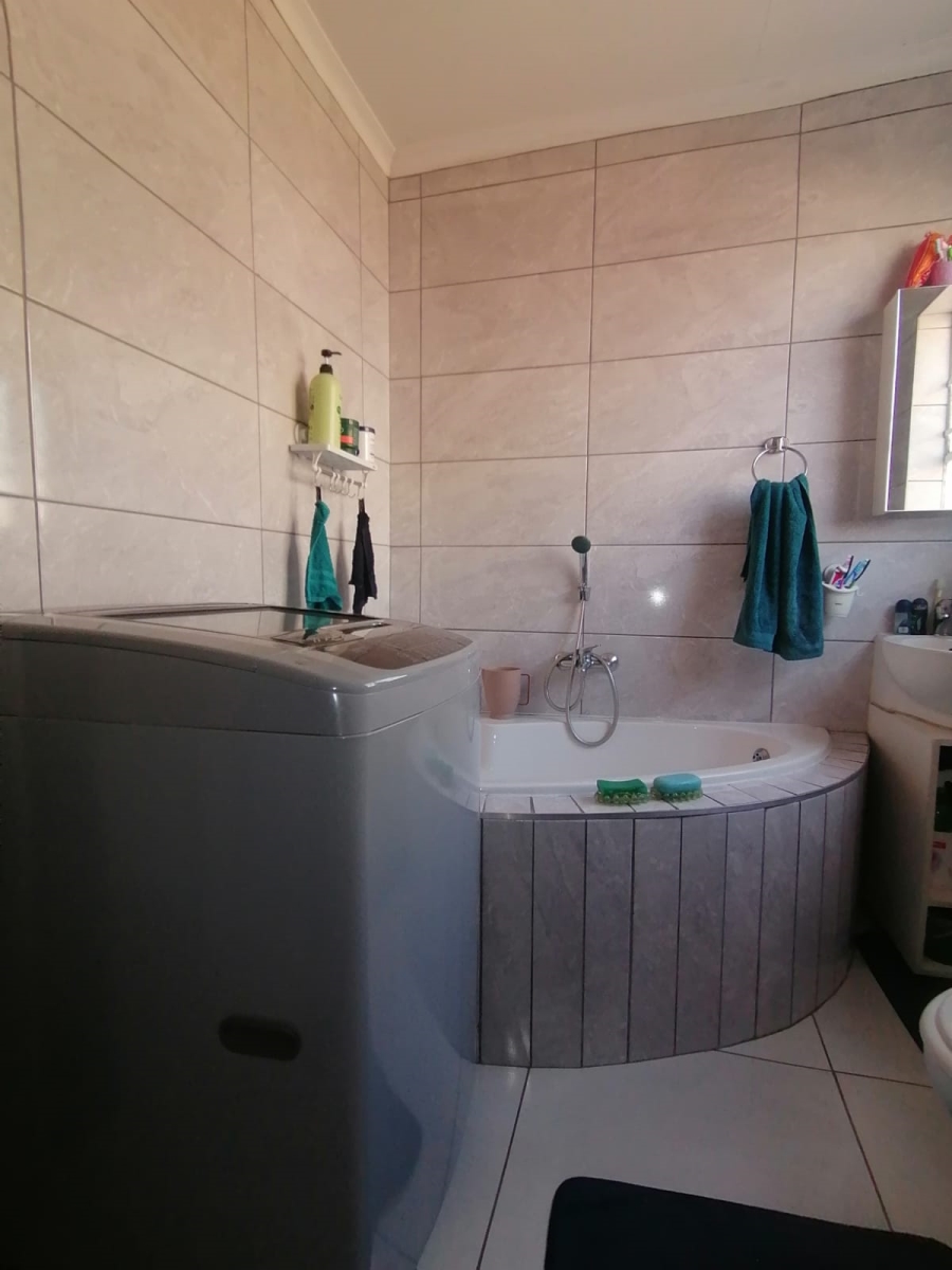 3 Bedroom Property for Sale in Horison Gauteng
