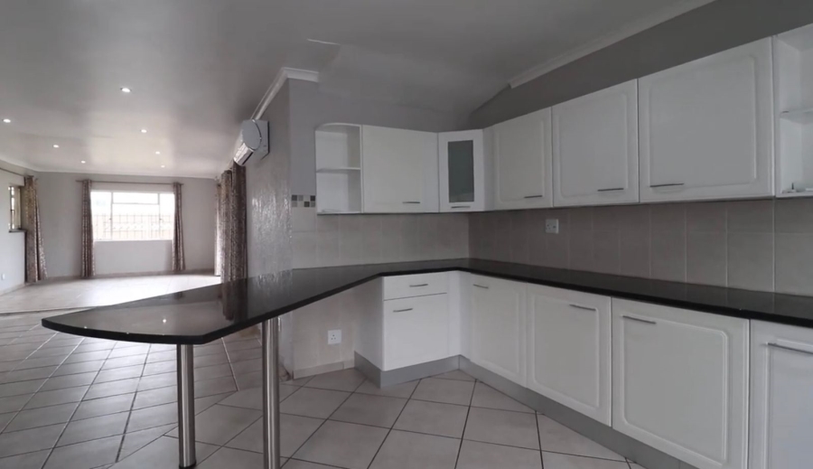 3 Bedroom Property for Sale in Ravenswood Gauteng
