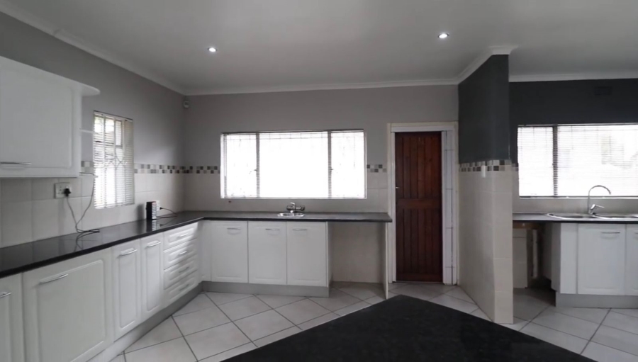 3 Bedroom Property for Sale in Ravenswood Gauteng