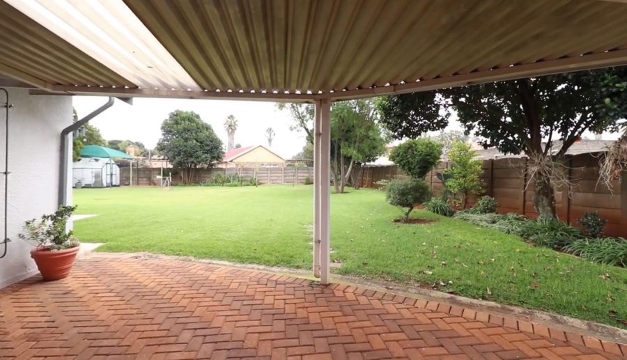 3 Bedroom Property for Sale in Ravenswood Gauteng