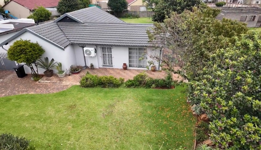 3 Bedroom Property for Sale in Ravenswood Gauteng