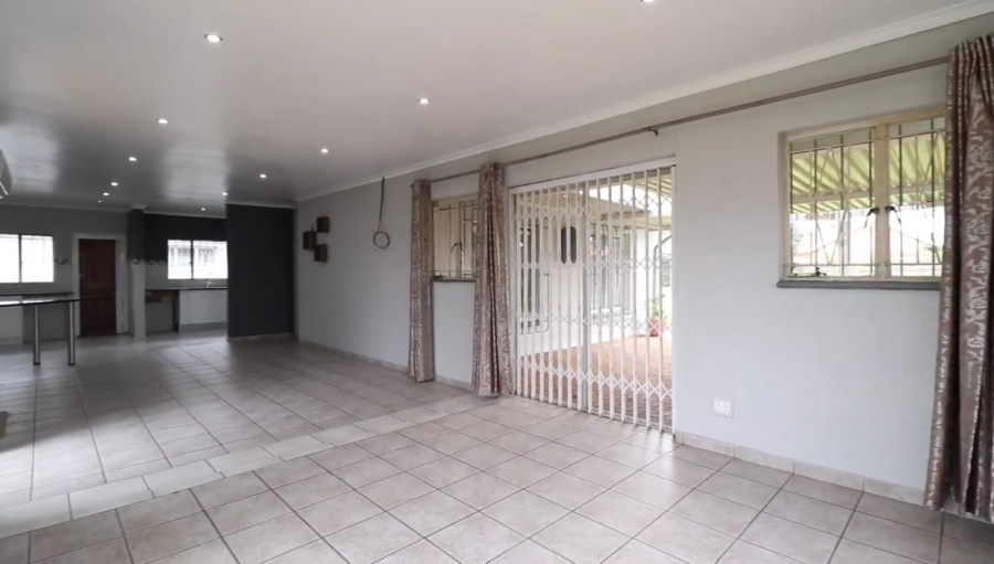 3 Bedroom Property for Sale in Ravenswood Gauteng