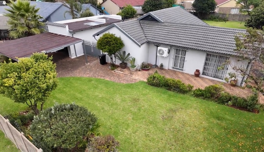 3 Bedroom Property for Sale in Ravenswood Gauteng