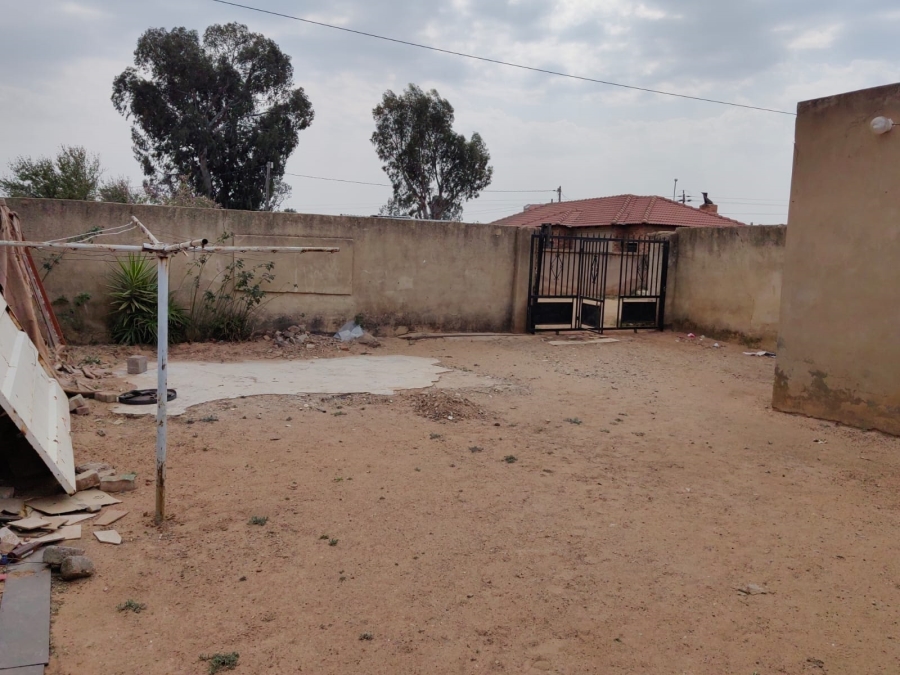2 Bedroom Property for Sale in Slovoville Gauteng