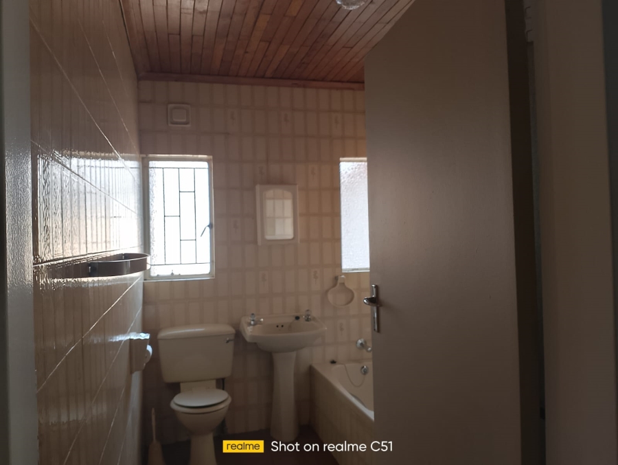 3 Bedroom Property for Sale in Larrendale Gauteng