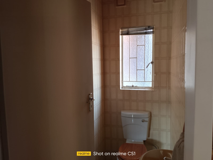 3 Bedroom Property for Sale in Larrendale Gauteng
