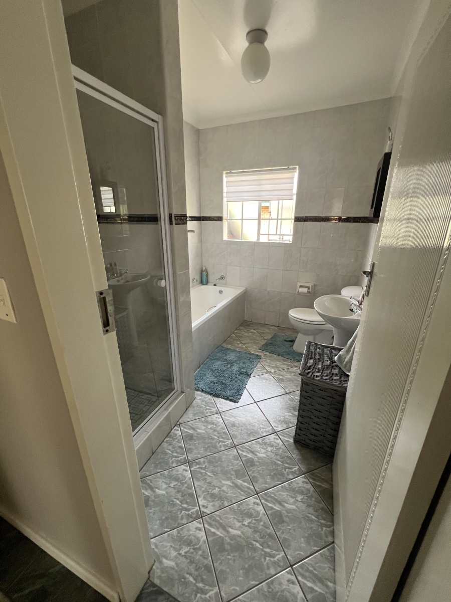 3 Bedroom Property for Sale in Moreleta Park Gauteng