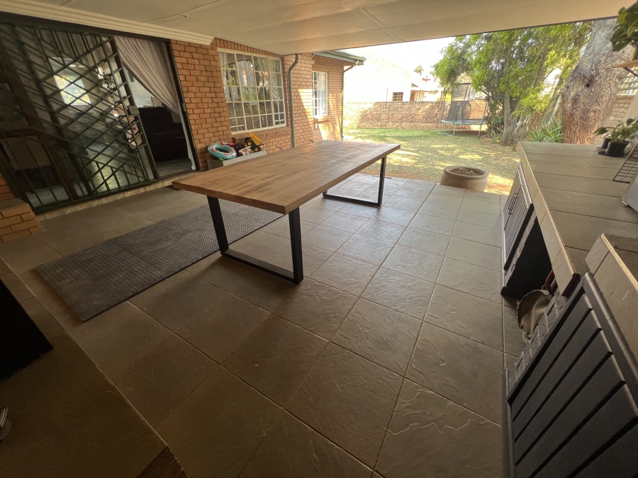 3 Bedroom Property for Sale in Moreleta Park Gauteng