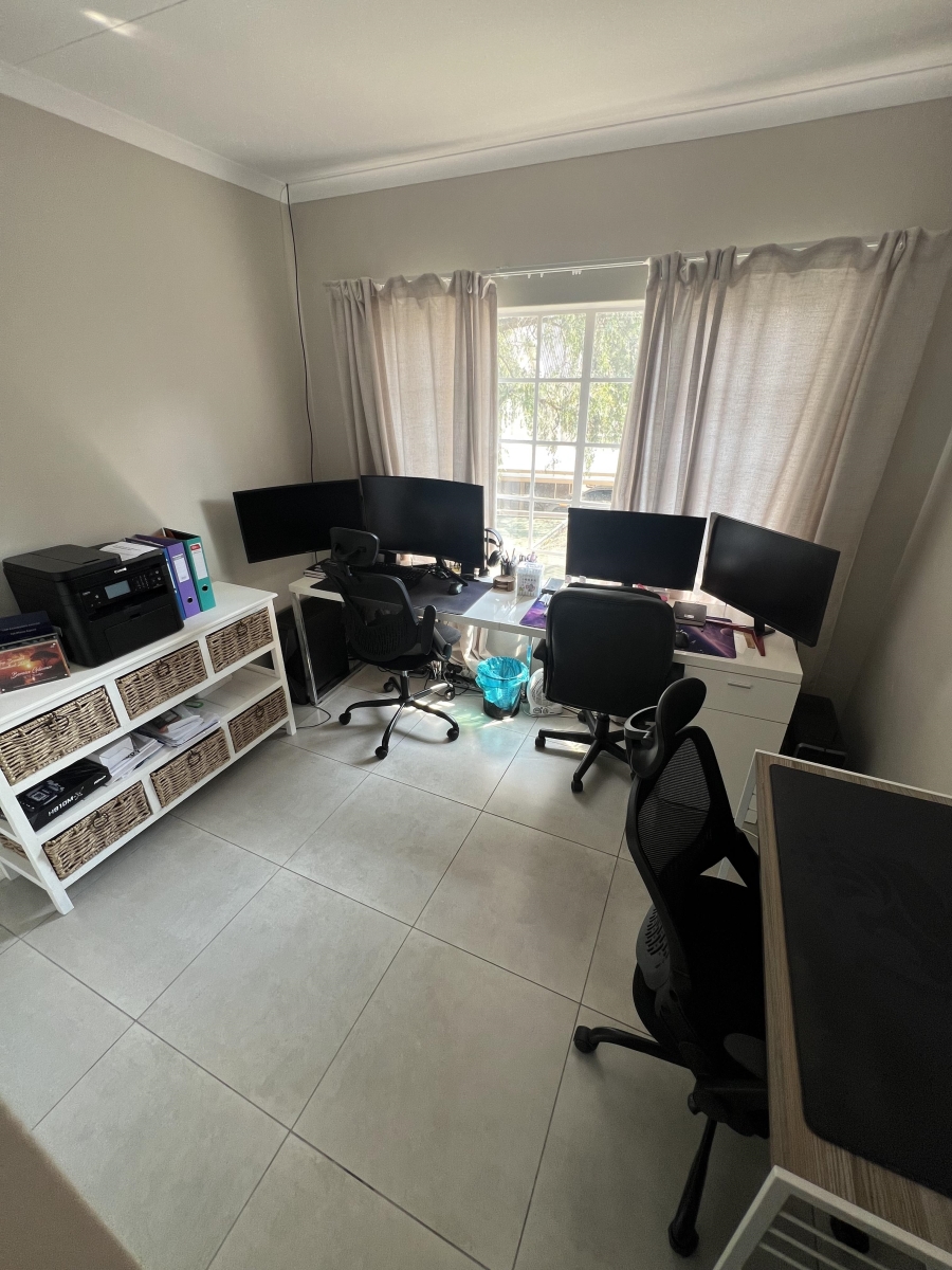 3 Bedroom Property for Sale in Moreleta Park Gauteng