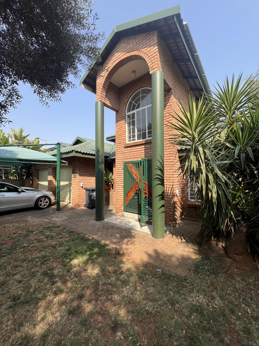 3 Bedroom Property for Sale in Moreleta Park Gauteng