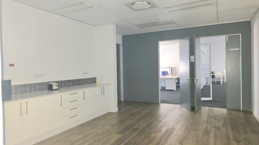 Commercial Property for Sale in Die Hoewes Gauteng