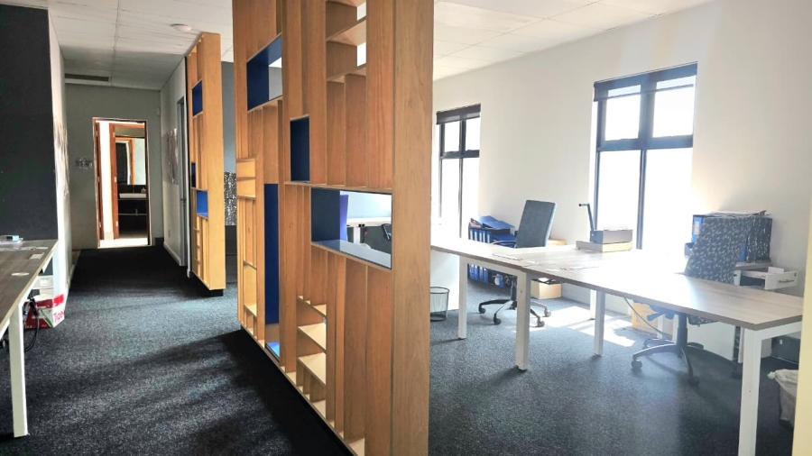 Commercial Property for Sale in Die Hoewes Gauteng