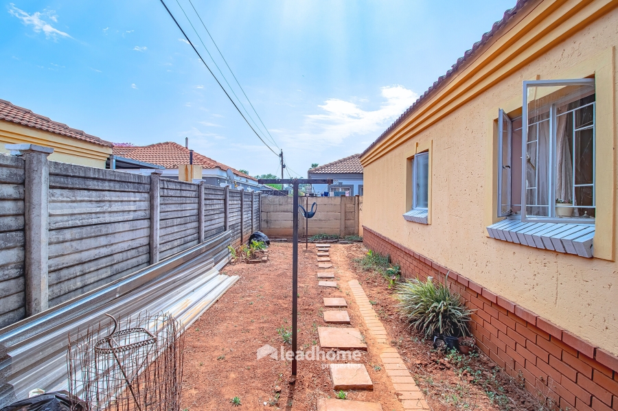 3 Bedroom Property for Sale in Eloffsdal Gauteng
