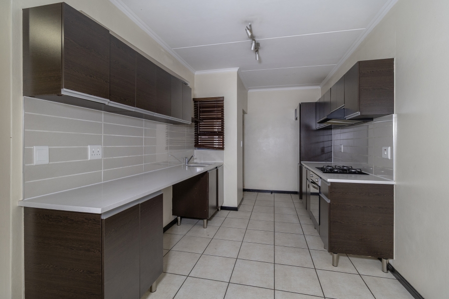 3 Bedroom Property for Sale in Greenstone Gate Gauteng