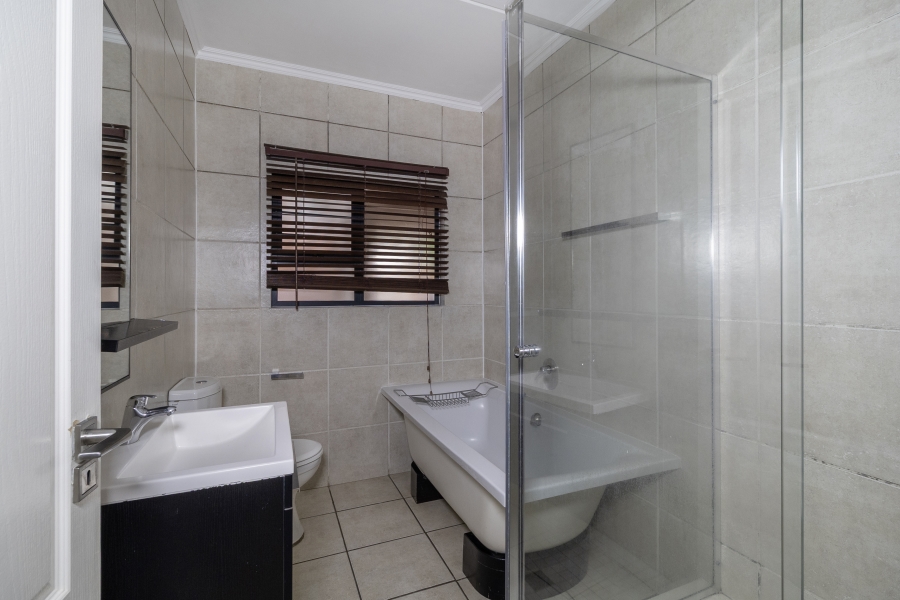 3 Bedroom Property for Sale in Greenstone Gate Gauteng