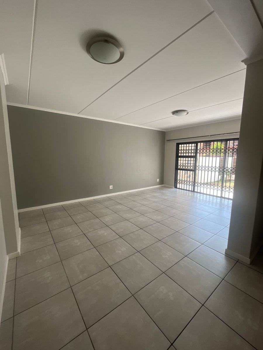 To Let 3 Bedroom Property for Rent in Crowthorne AH Gauteng