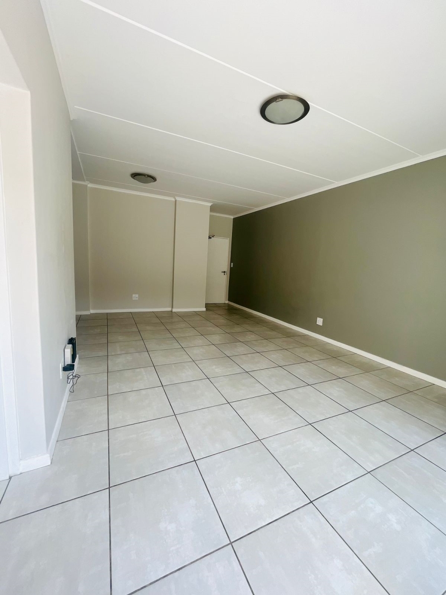 To Let 3 Bedroom Property for Rent in Crowthorne AH Gauteng
