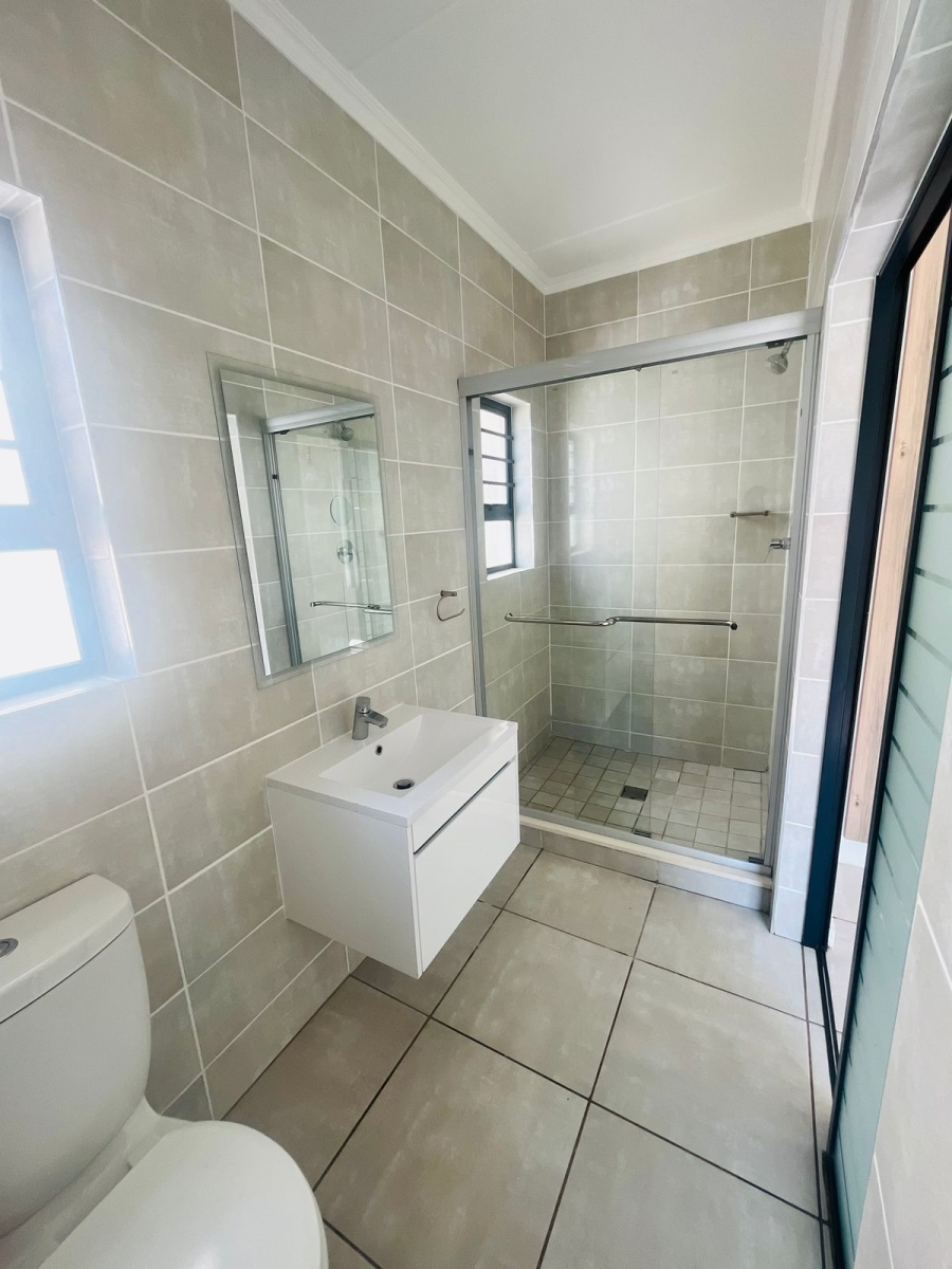 To Let 3 Bedroom Property for Rent in Crowthorne AH Gauteng