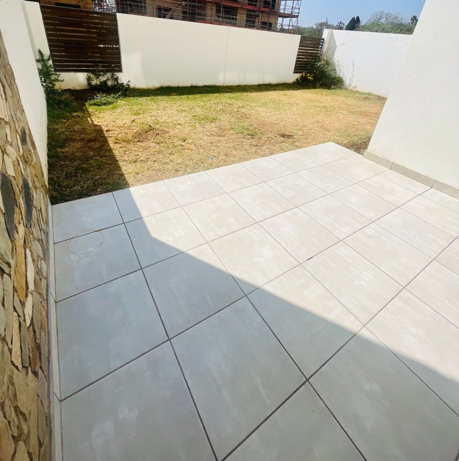 To Let 3 Bedroom Property for Rent in Crowthorne AH Gauteng