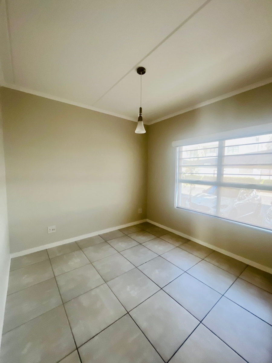 To Let 3 Bedroom Property for Rent in Crowthorne AH Gauteng