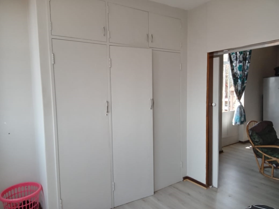 1 Bedroom Property for Sale in Gezina Gauteng