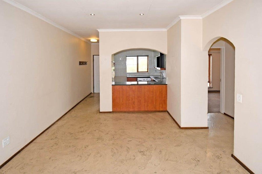 To Let 2 Bedroom Property for Rent in Craighall Park Gauteng