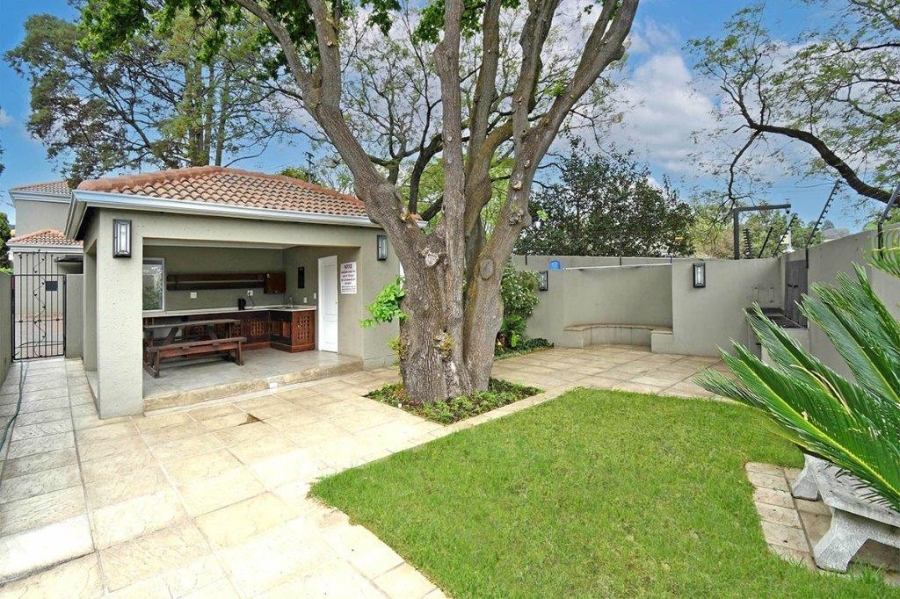 To Let 2 Bedroom Property for Rent in Craighall Park Gauteng