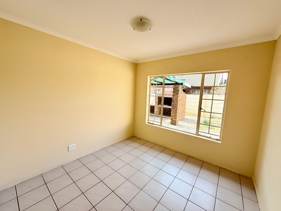 3 Bedroom Property for Sale in Elardus Park Gauteng