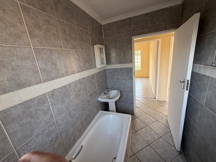 3 Bedroom Property for Sale in Elardus Park Gauteng