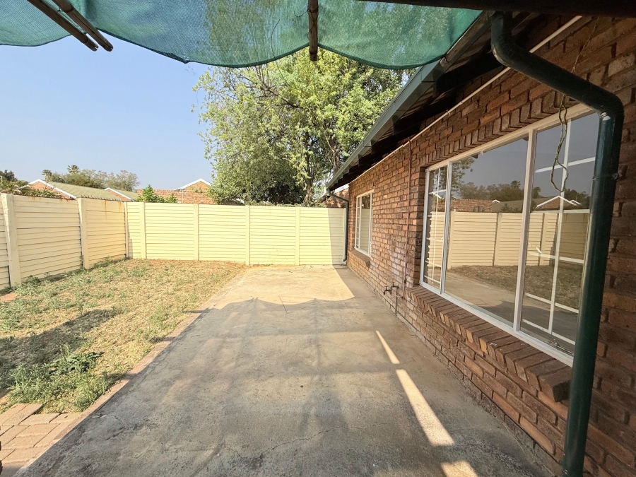 3 Bedroom Property for Sale in Elardus Park Gauteng