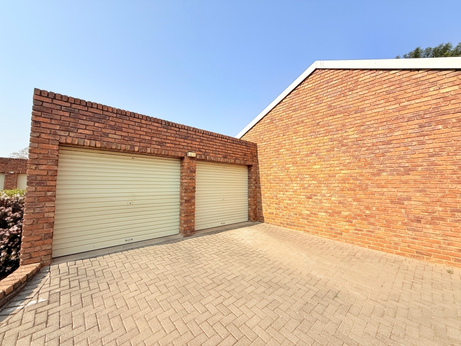 3 Bedroom Property for Sale in Elardus Park Gauteng