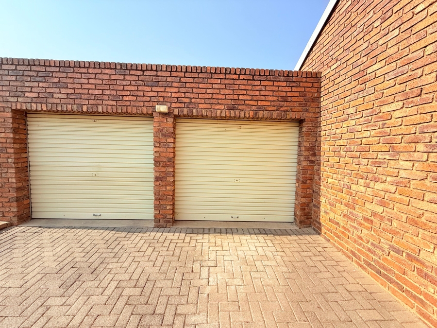 3 Bedroom Property for Sale in Elardus Park Gauteng