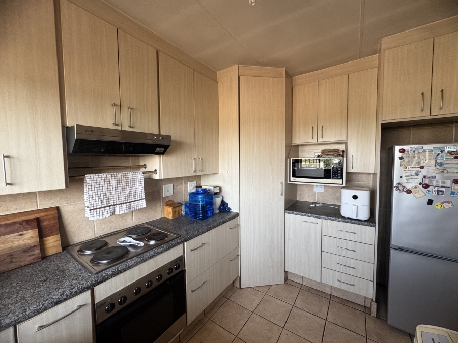 2 Bedroom Property for Sale in Lambton Gauteng