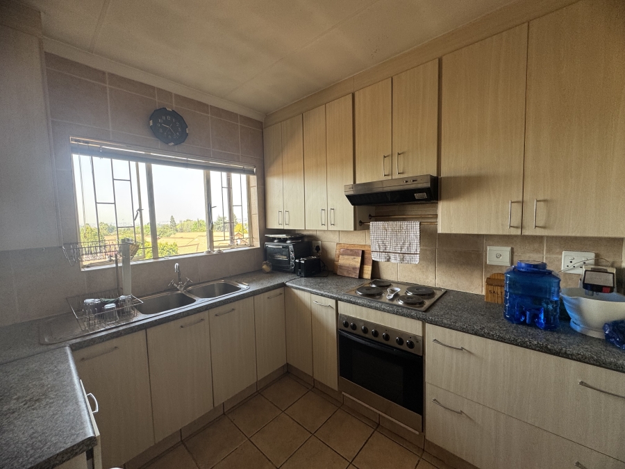 2 Bedroom Property for Sale in Lambton Gauteng